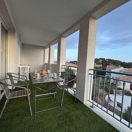 Apartment Climatise 3 Pieces - - Fr-1-226b-256 Cavalaire-sur-Mer