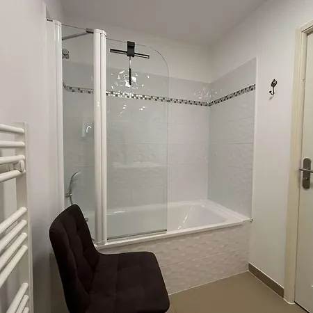 Climatise 3 Pieces - - Fr-1-226b-256 Apartment *