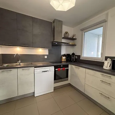 Apartamento Climatisé 3 Pièces - - Fr-1-226b-256 *